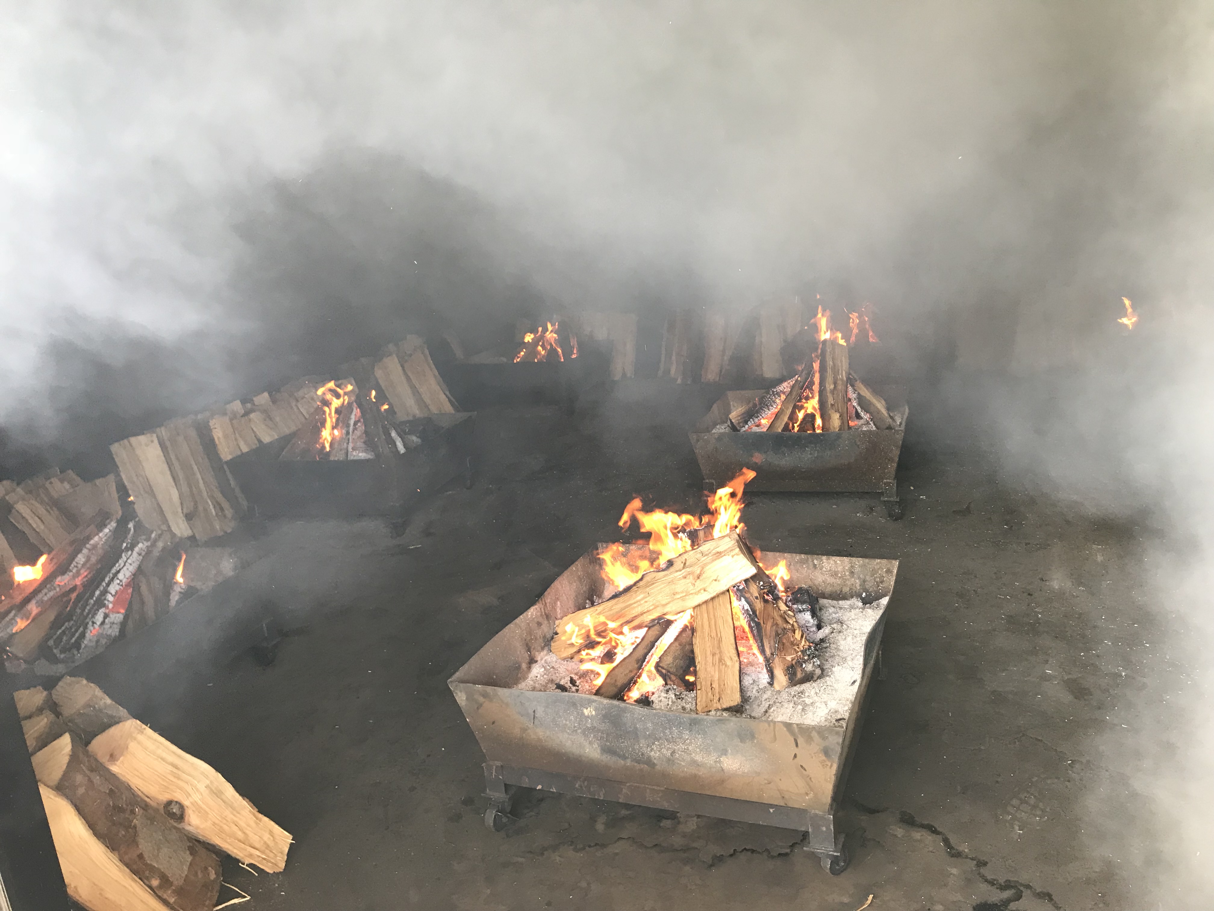 最下層の薪を燃やす部屋