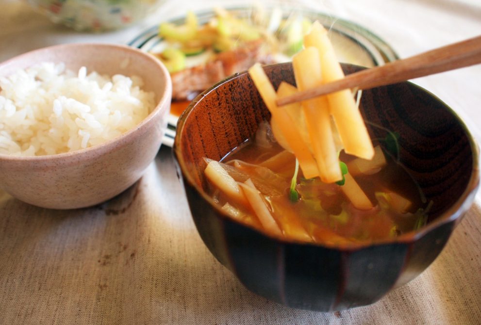 大根はなぜ辛味がある 辛味を抑える工夫と活かせる料理を解説